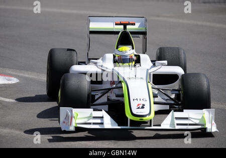 La Brawn GP di Jenson Button durante la sessione di prove libere al circuito di Monaco, Monte Carlo, Monaco.