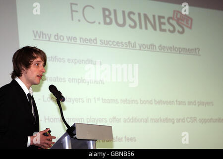 Soccer - Player & Coach Seminario di sviluppo - Banche's Stadium - Walsall Foto Stock