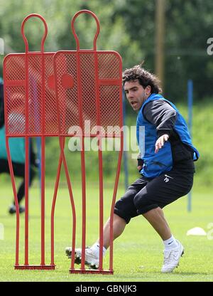 Calcio - Barclays Premier League - Manchester United Training Session - Carrington Training Center. Carlos Tevez del Manchester United durante la sessione di allenamento Foto Stock