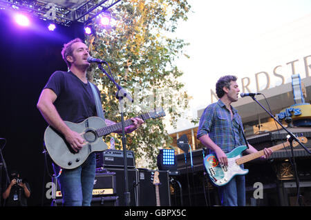 Los Angeles, CA, Stati Uniti d'America. 6 Luglio, 2016. Tonico. Il Citi la presentazione di The Grove's 2016 estate una serie di concerti tenuti presso il Parco a Grove. Photo credit: Birdie Thompson/AdMedia Credito: Birdie Thompson/AdMedia/ZUMA filo/Alamy Live News Foto Stock