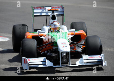 Forza il pilota indiano Adrian Sutil durante le prove al circuito di Monaco. Foto Stock