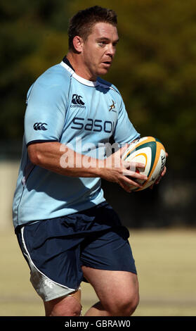 Rugby Union - sessione di formazione in Sudafrica - Scuola superiore Fourways. Capitano sudafricano John Smit durante la formazione alla Fourways High School di Johannesburg, Sudafrica. Foto Stock