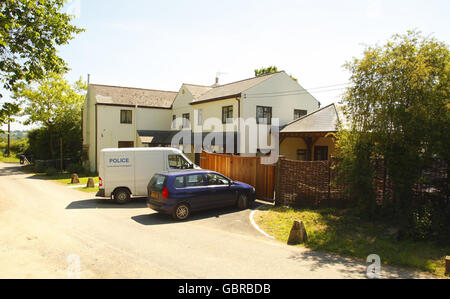 Una visione generale di Wishing Well Farm a Brokerswood, vicino a Westbury, Wiltshire, casa di Neil Puttick, 34, la moglie giapponese Kazumi, 44 anni, e il loro figlio Samuel Puttick, di cinque anni. Sono stati nominati come la famiglia trovata ieri ai piedi delle scogliere a Beachy Head nel Sussex orientale. Foto Stock