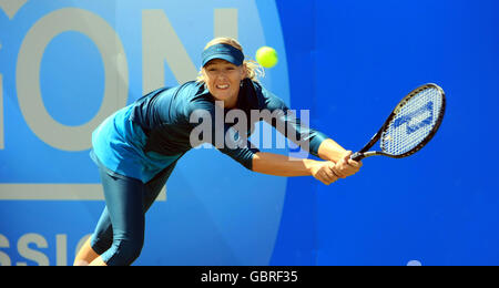 Maria Sharapova della Russia vince la sua pioggia ritardata contro Alexa Glacch degli Stati Uniti durante il quarto giorno dell'AEGON Classic al Priorato di Edgbaston, Birmingham. Foto Stock
