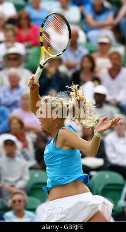 La danese Caroline Wozniacki in azione durante l'AEGON International al Devonshire Park, Eastbourne. Foto Stock