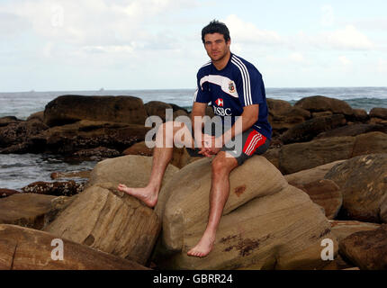 Rugby Union - chiamata fotografica Lions britannica e irlandese - Team Hotel - Durban. Mike Phillips, uno dei Lions britannici e irlandesi, si rilassa sulla spiaggia presso il team hotel di Durban, Sud Africa. Foto Stock