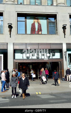 Londra, Inghilterra, Regno Unito. Topshop store in Oxford Circus Foto Stock