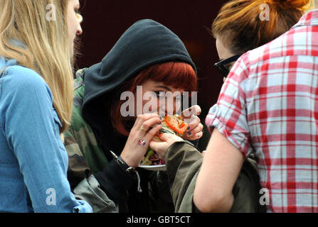 Glastonbury Festival 2009 - giorno uno. Pixie Geldof backstage durante il Glastonbury Festival 2009 a Pilton, Somerset. Foto Stock