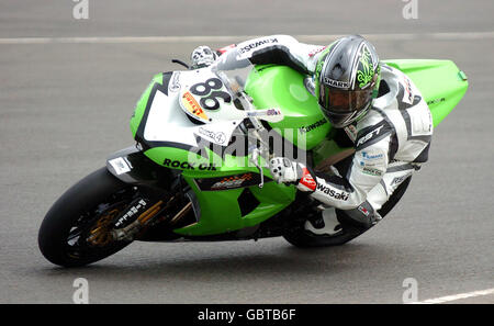 Moto - ViSK British Superbike Championship - Donington Park. Julien da Costa in Francia durante la gara uno al circuito di Donington Park, Castle Donington. Foto Stock