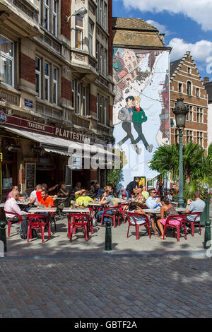 Uomini gay bar pub Bruxelles Belgio muro di graffiti Foto Stock