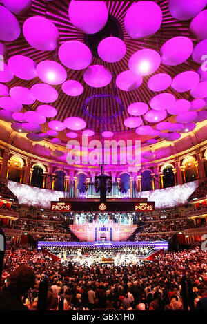 Prima notte dei Proms. La prima Notte dei Proms 2009 nella Royal Albert Hall, Londra. Foto Stock