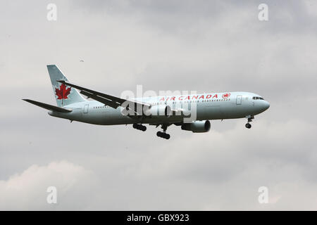 Magazzino Generale - Aerei - Aeroporto di Heathrow Foto Stock