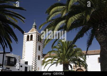 Il villaggio di Betancuria sull'isola Fuerteventura sull'isola delle Canarie di Spagna nell'Oceano Atlantico. Foto Stock