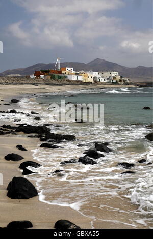 Il Villaggio di Pescatori di Puertito de la Cruz sulla costa in Jandia Parc naturale a sud dell'isola Fuerteventura su Foto Stock