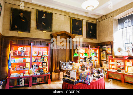 Inghilterra, Oxfordshire, Oxford, biblioteca Bodleian, negozio di Souvenir Foto Stock