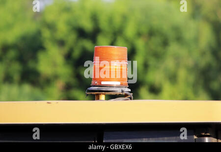 Lanterna sul tetto dell'edificio bulldozer Foto Stock