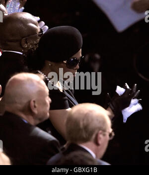 La cantante Janet Jackson partecipa a un servizio commemorativo per suo fratello Michael Jackson allo Staples Center di Los Angeles. Foto Stock