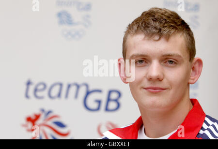 Alisdair Stirling, swimmer della squadra giovanile della Gran Bretagna, si prepara a partecipare al prossimo festival olimpico europeo dei giovani di Tampere, in Finlandia. PREMERE ASSOCIAZIONE foto. Data immagine: Venerdì 17 luglio 2009. Il credito fotografico dovrebbe essere: Steve Parsons/PA Wire Foto Stock