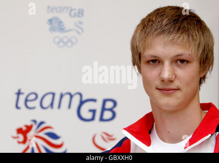 Il nuotatore della squadra giovanile britannica Leuan Lloyd si prepara a partecipare al prossimo Festival olimpico europeo della gioventù di Tampere in Finlandia. PREMERE ASSOCIAZIONE foto. Data foto: Venerdì 17 luglio 2009. Il credito fotografico dovrebbe leggere: Steve Parsons/PA Wire Foto Stock