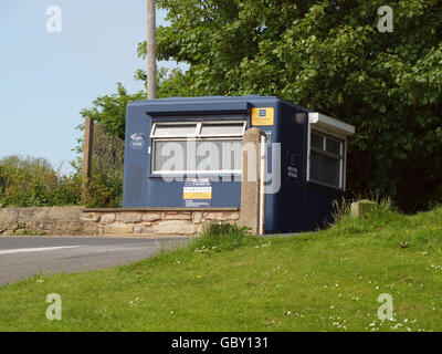 La porta della cabina Tyne all'entrata del fiume Tyne che alloggia la sentinella nelle sue mansioni che fissano il North Pier. Foto Stock