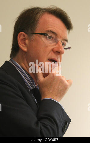 Il segretario d'affari Lord Mandelson ha tenuto un discorso sul futuro dell'istruzione superiore al Birbeck College, nel centro di Londra. Foto Stock