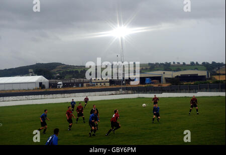 Calcio - West Auckland FC Feature - Darlington Road Ground. Azione tra West Auckland e Stokesley al Darlington Road Ground, West Auckland. Foto Stock