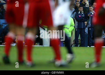 Calcio - fa Barclays Premiership - West Bromwich Albion / Middlesbrough. Il manager di West Bromwich Albion Bryan Robson e l'assistente Nigel Pearson tengono d'occhio l'azione contro Middlesbrough Foto Stock