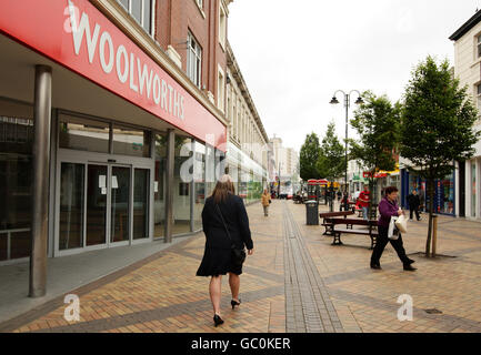 Woolworths chiude. Un negozio di Woolworths a Stockport rivisitato. 35-39 Princes Street, Stockport, SK1 1SY. Foto Stock