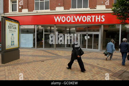 Woolworths chiude. Un negozio di Woolworths a Stockport rivisitato. 35-39 Princes Street, Stockport, SK1 1SY. Foto Stock