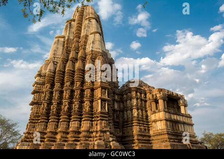 Un secolo di Duladeo tempio indù di Khajuraho, Madhya Pradesh, India Foto Stock