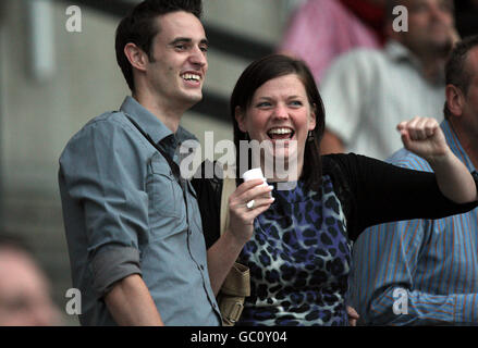 Horse Racing - commedia notte - Sandown Park Foto Stock