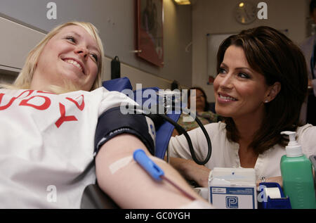 Natasha Kaplinsky lancia NHS campagna di sangue Foto Stock