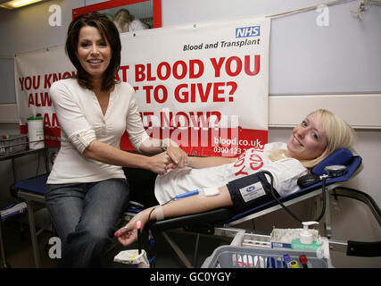 Natasha Kaplinsky lancia NHS campagna di sangue Foto Stock