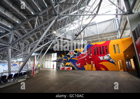 Una vista all'interno della Red Bull Arena, sede della Red Bull Salzburg. Foto Stock