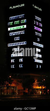 Come parte del Festival del Teatro di Dublino di Ulster Bank, la Liberty Hall di Dublino sarà illuminata da progetti per un'installazione d'arte che illuminerà la sala con più di 100,000 luci che possono essere presentate da stasera. Foto Stock