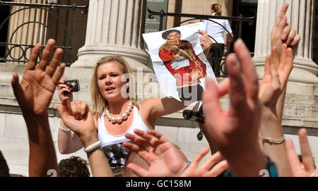 Thriller dance in Trafalgar Square Foto Stock