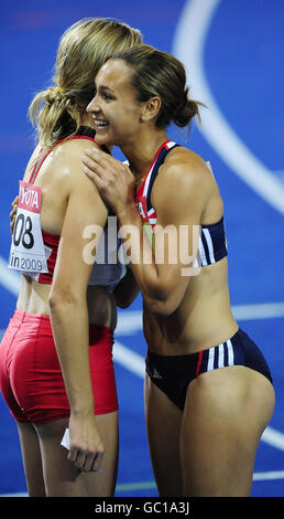 Jessica Ennis della Gran Bretagna vince l'evento da 200 m per consolidare la sua leadership nell'Heptathlon delle Donne durante i Campionati mondiali IAAF all'Olympiastadion di Berlino. Foto Stock