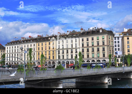 Ginevra, Svizzera - 17 agosto: vista del litorale del lago Leman a Ginevra il 17 agosto 2015. Foto Stock