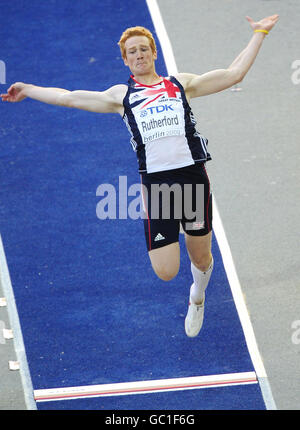 Greg Rutherford della Gran Bretagna nelle finali del Long Jump maschile durante i Campionati del mondo IAAF all'Olympiastadion, Berlino. Foto Stock