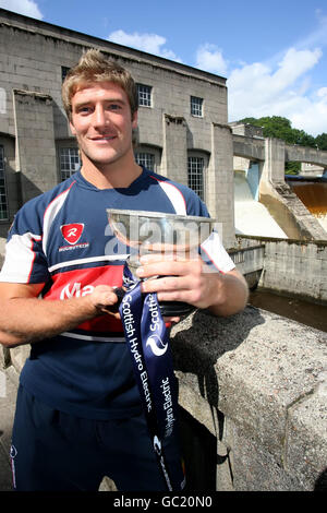 Scottish Hydro Premier Two Champions Dundee's Captain Richie Hawkins durante una fotocellula per il lancio della stagione di rugby DI UN Side Club 15 presso la centrale elettrica di Pitlochry, Perthshire. Foto Stock