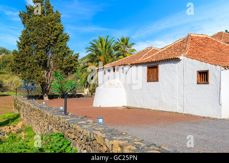 Tradizionale stile delle Canarie in una casa rurale Santiago del Teide town, Tenerife, Isole Canarie, Spagna Foto Stock