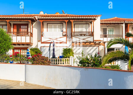 Tipici appartamenti per le vacanze in Costa Adeje town, Tenerife, Isole Canarie, Spagna Foto Stock