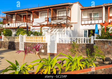 Tipici appartamenti per le vacanze in Costa Adeje town, Tenerife, Isole Canarie, Spagna Foto Stock