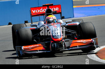 Formula uno Motor Racing - Gran Premio d'Europa - Qualifiche - circuito Valencia. McLaren Mercedes' Lewis Hamilton durante le qualifiche al circuito di Valencia, in Spagna. Foto Stock