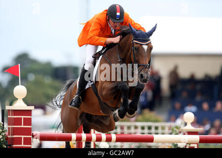 Equitazione - European Show Jumping e Dressage campionati - Giorno 6 - Windsor Foto Stock