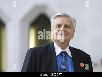 Jean-Claude Trichet, presidente della Banca centrale europea (BCE), arriva alla Guildhall per la cena dei ministri delle finanze del G20 a Londra. Foto Stock