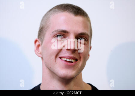 Michael Shields durante una conferenza stampa tenuta presso gli uffici dei giornali Liverpool Echo e Daily Post dopo che il tifoso di Liverpool è stato rilasciato dalla prigione con un perdono reale. Foto Stock