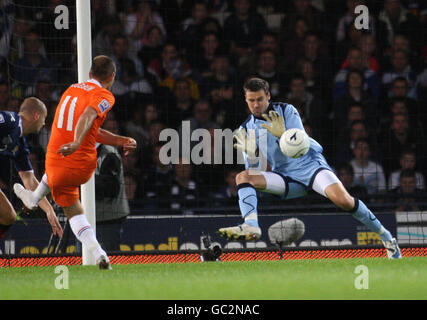 Calcio - Coppa del Mondo FIFA 2010 - turno di qualificazione - Gruppo di nove - Scozia v Holland - Hampden Park Foto Stock