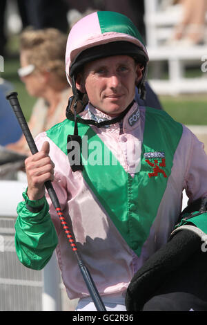 Corse ippiche - 2009 Ebor Festival - totesport Ebor Day - Ippodromo di York. Paul Hanagan, Jockey Foto Stock