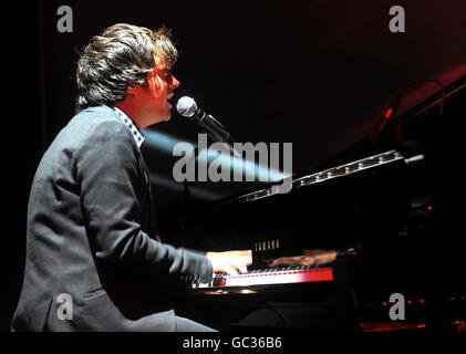 Jamie Cullum presenta il suo nuovo album, The Pursuit, at the Tabernacle in Notting Hill, West London. Foto Stock